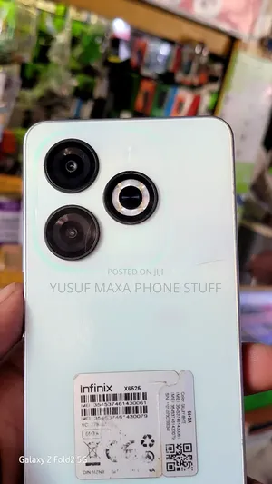 Infinix Smart 8 64 GB White
