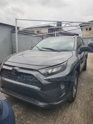 Toyota Highlander XLE 4dr SUV AWD (3.5L 6cyl 6A) 2015 Gray