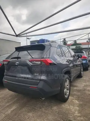 Toyota RAV4 2021 Gray