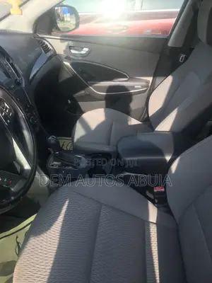 Hyundai Santa Fe 2016 Black