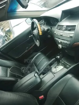 Honda Crosstour 2010 Silver