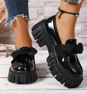 Stylish Bow Knot Patent Leather Chunky Lug-Sole Slip-on Shoes