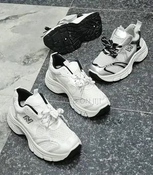 New Balance Unisex Breathable Mesh Chunky Platform Sneakers