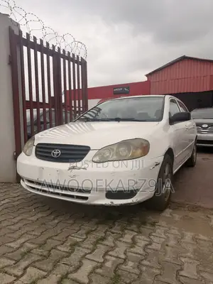 Toyota Corolla LE 2004 White