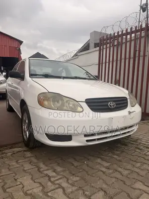 Toyota Corolla LE 2004 White