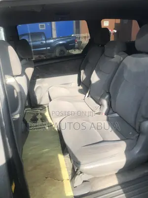 Toyota Sienna 2005 Maroon
