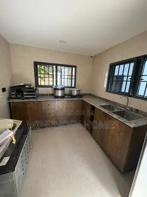 6bdrm Duplex in Kings Park Estate, Kiami for sale