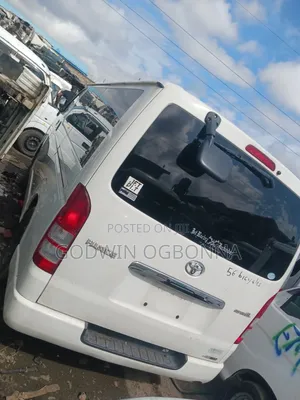 Toyota HiAce 2010 White