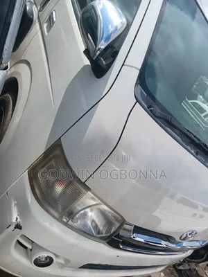 Toyota HiAce 2010 White