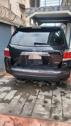 Toyota Highlander Limited 3.5L 2WD 2013 Black