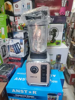 The ANSTAR Commercial Blender Is a Heavy-Duty 2.5L