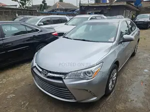 Toyota Camry 2016 Silver