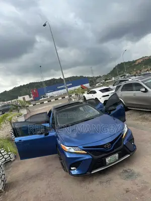 Toyota Camry XSE FWD (2.5L 4cyl 8AM) 2018 Blue