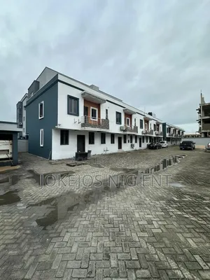3bdrm Duplex in Orchid Road, Lafiaji for sale