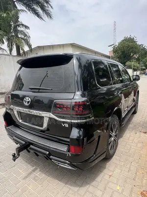 Toyota Land Cruiser 4.5 V8 GX-R 2015 Black