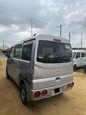 Nissan Clipper 2010 Silver