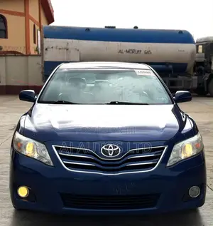 Toyota Camry XLE 4dr Sedan (2.5L 4cyl 6AM) 2010 Blue