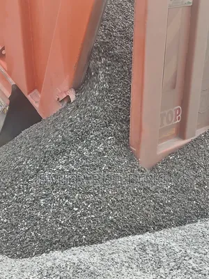30 Tons Half Inches Granite Available