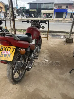 Suzuki GSX 125 2009 Red
