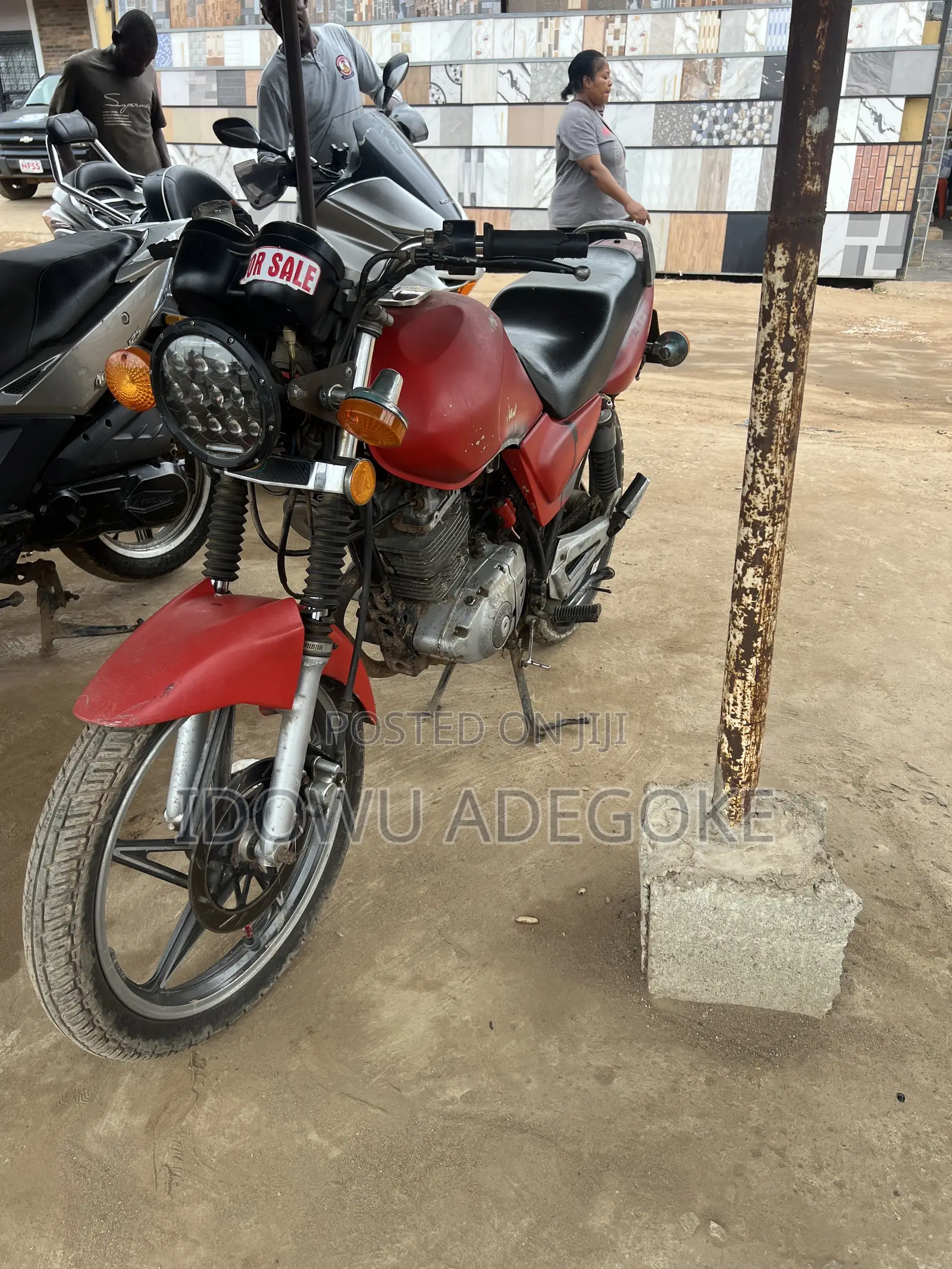 Suzuki GSX 125 2009 Red