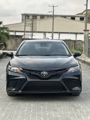Toyota Camry SE (2.5L 4cyl 8A) 2019 Black