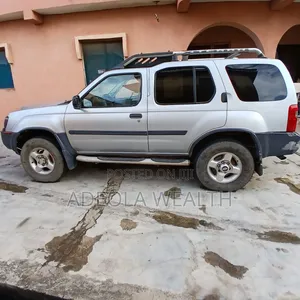 Nissan Xterra 2004 Gray