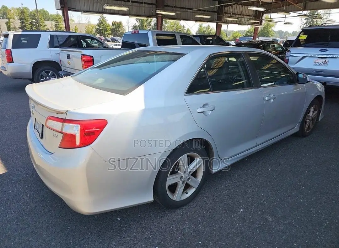 Toyota Camry 2013 Silver