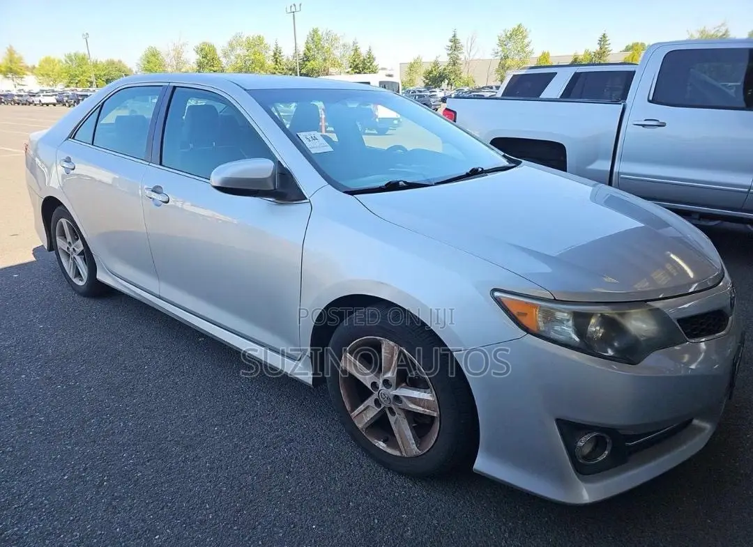 Toyota Camry 2013 Silver