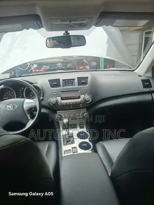 Toyota Highlander SE 2011 Gray