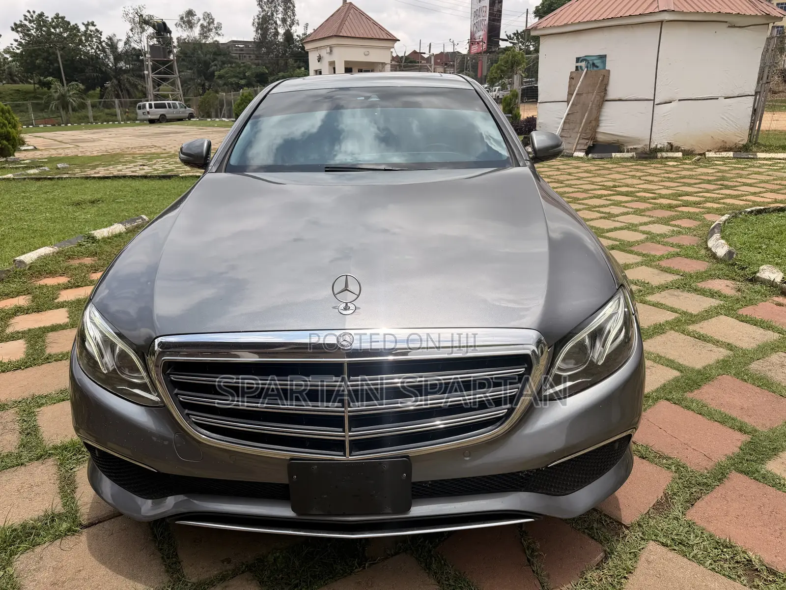 Mercedes-Benz E300 2017 Gray