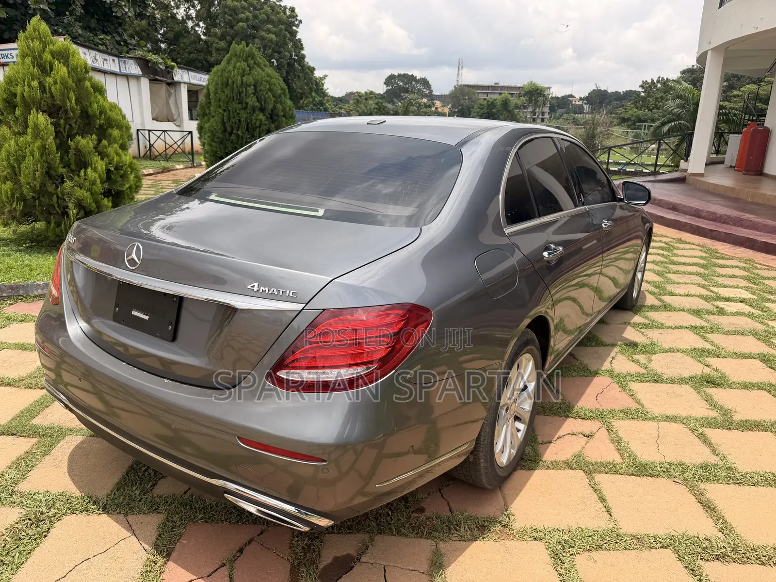 Mercedes-Benz E300 2017 Gray