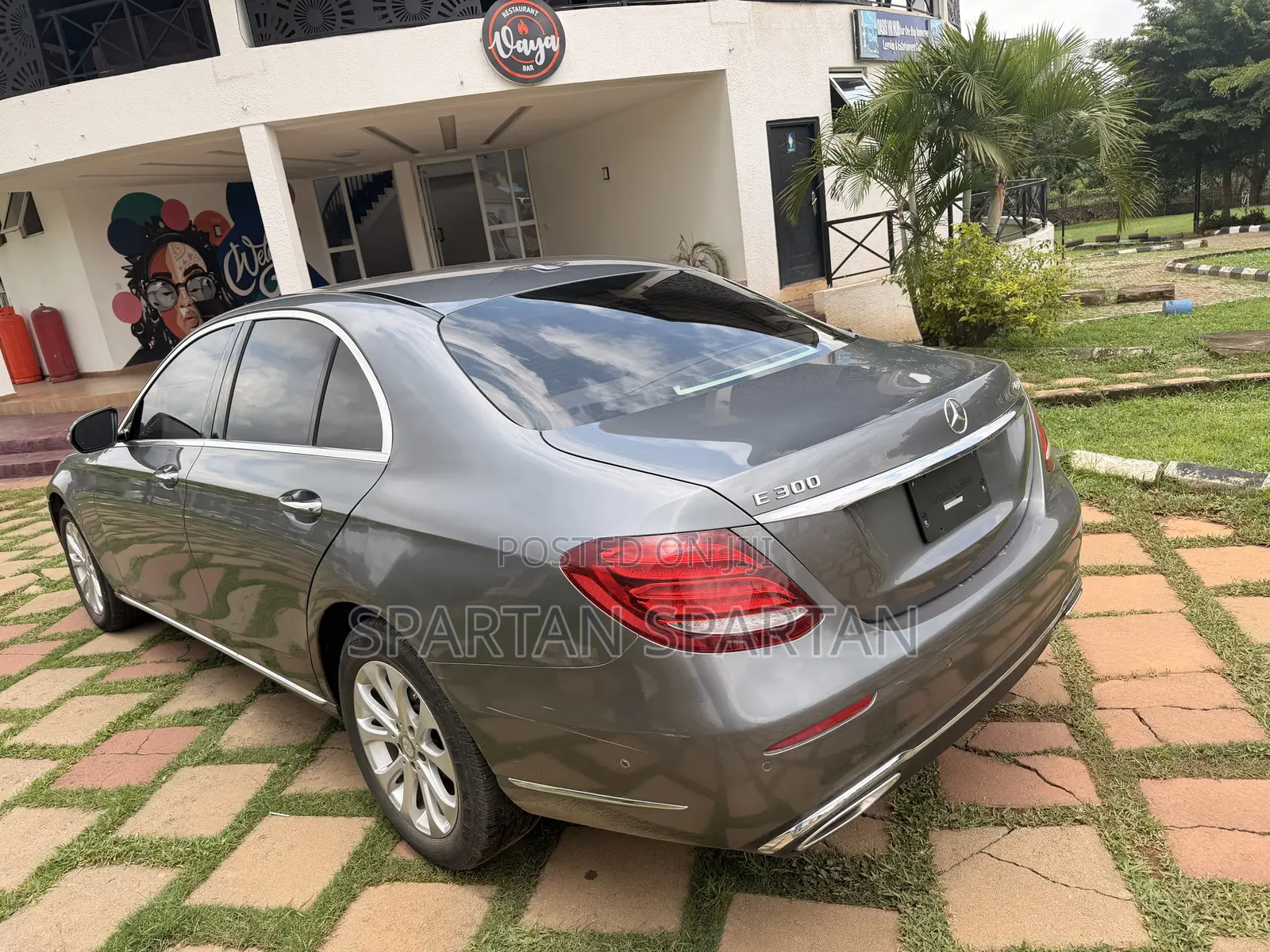 Mercedes-Benz E300 2017 Gray