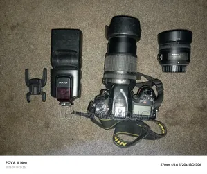 Nikon D7100 With 2 Lens 18-105mm and 35mm With Speed Light