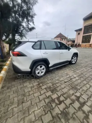 Toyota RAV4 2025 White