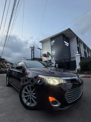 Toyota Avalon XLE Premium 4dr Sedan (3.5L 6cyl 6A) 2015 Burgundy