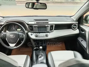 Toyota RAV4 2015 Silver