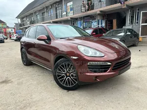 Porsche Cayenne Turbo 2013 Brown