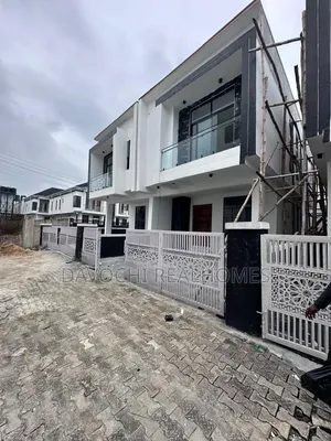 4bdrm Duplex in Ikota for sale