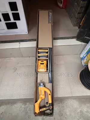 Cordless Concrete Vibrator / Ingco Poker