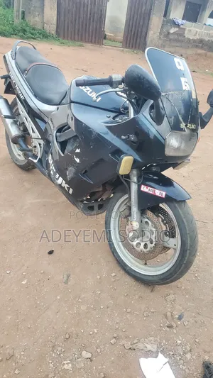 Suzuki GSXF 1996 Black