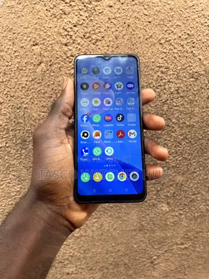 Realme V30 128 GB Black