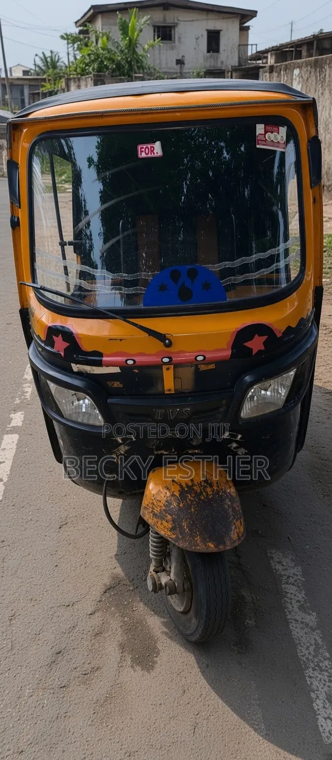 Tricycle 2023 Orange