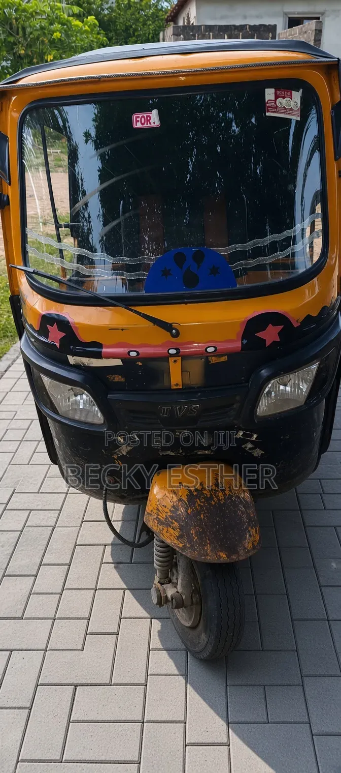 Tricycle 2023 Orange