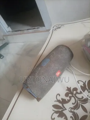 JBL Charge 4