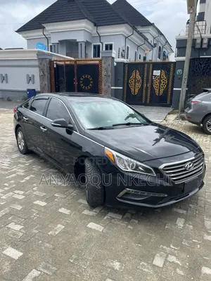 Hyundai Sonata Sport 2.0T Sedan FWD (2.0L 4cyl 6A) 2016 Black