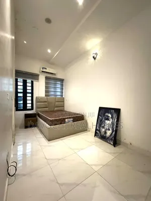 Furnished Mini Flat in Chevron for rent