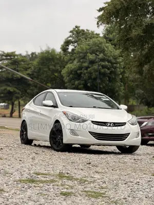 Hyundai Elantra Limited Sedan FWD (1.8L 4cyl 6A) 2013 White