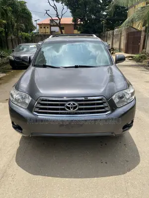 Toyota Highlander Limited 2011 Beige