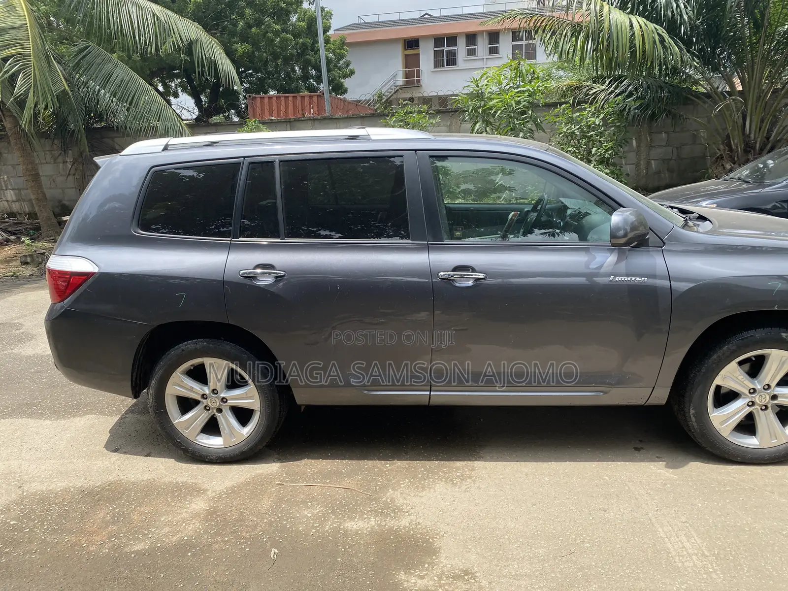 Toyota Highlander Limited 2011 Beige