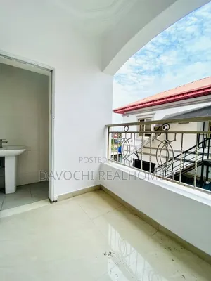 2bdrm Apartment in Lekki Phase 1 for rent